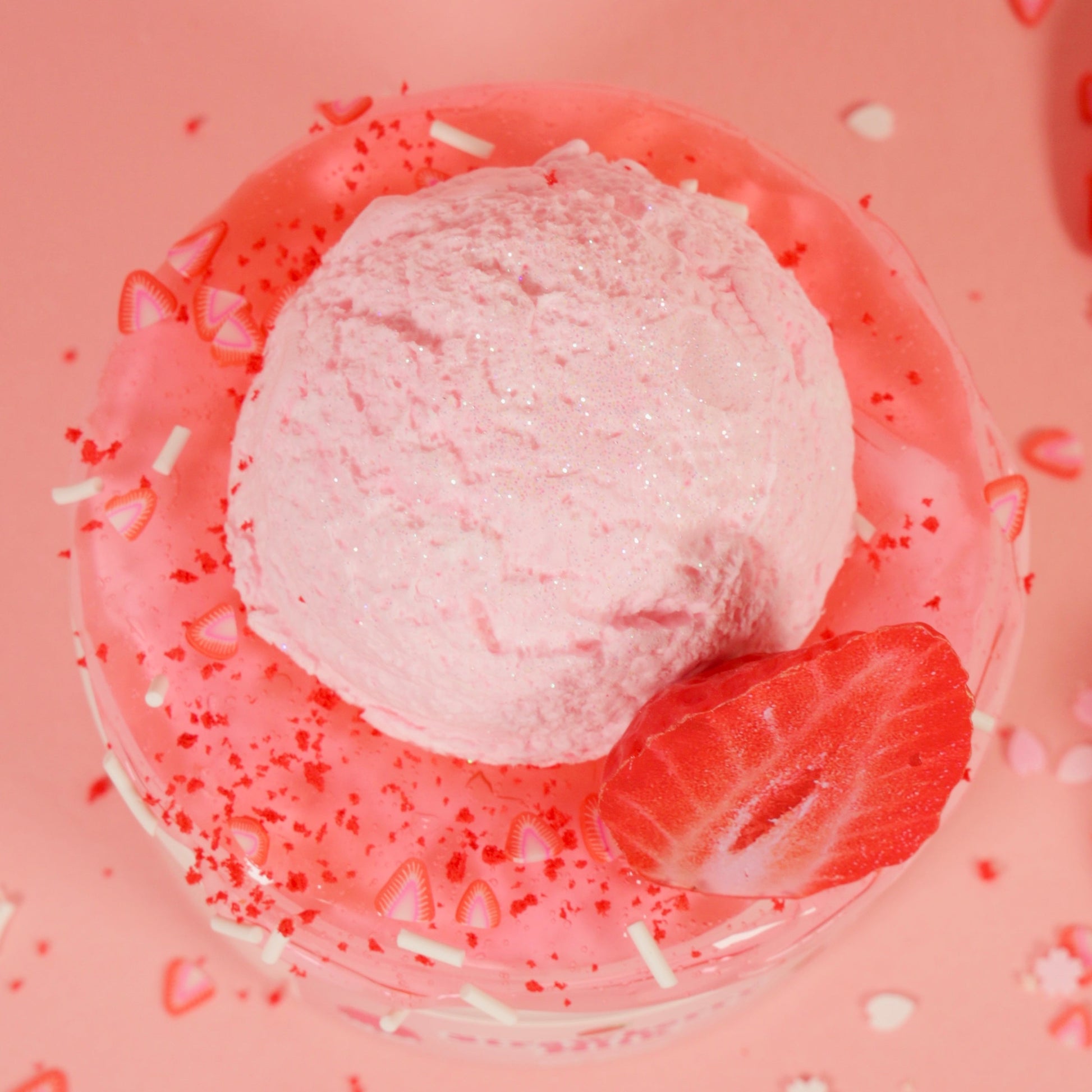 STRAWBERRY MILK 8OZ - Mochi Slime